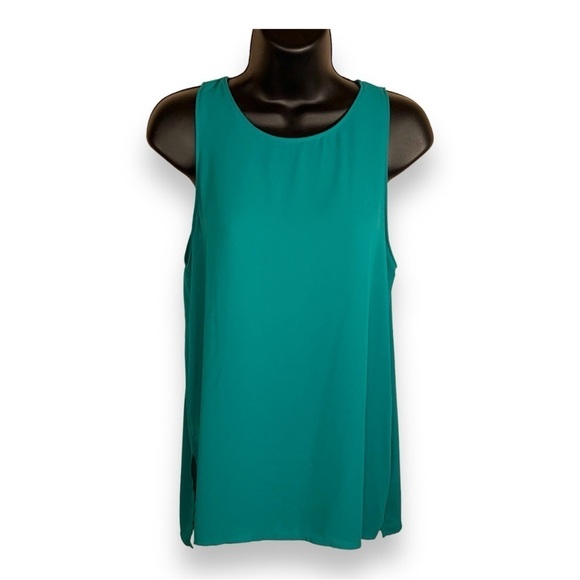 SMALL LUSH GREEN SLEEVELESS BLOUSE LIGHTWEIGHT VIBRANT ROUND NECKLINE - Picture 1 of 11